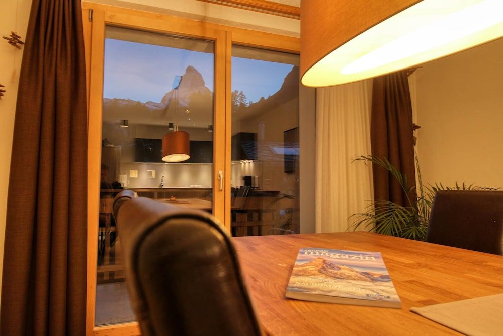 Matterhorngruss Apartments Luxury Apartment, 3 Bedrooms, Mountain View, Mountainside 10
