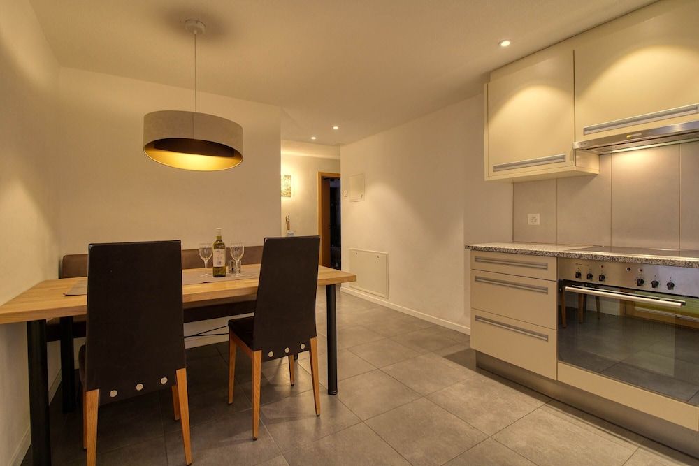 Matterhorngruss Apartments Luxury Apartment, 2 Bedrooms, Mountain View, Mountainside 3