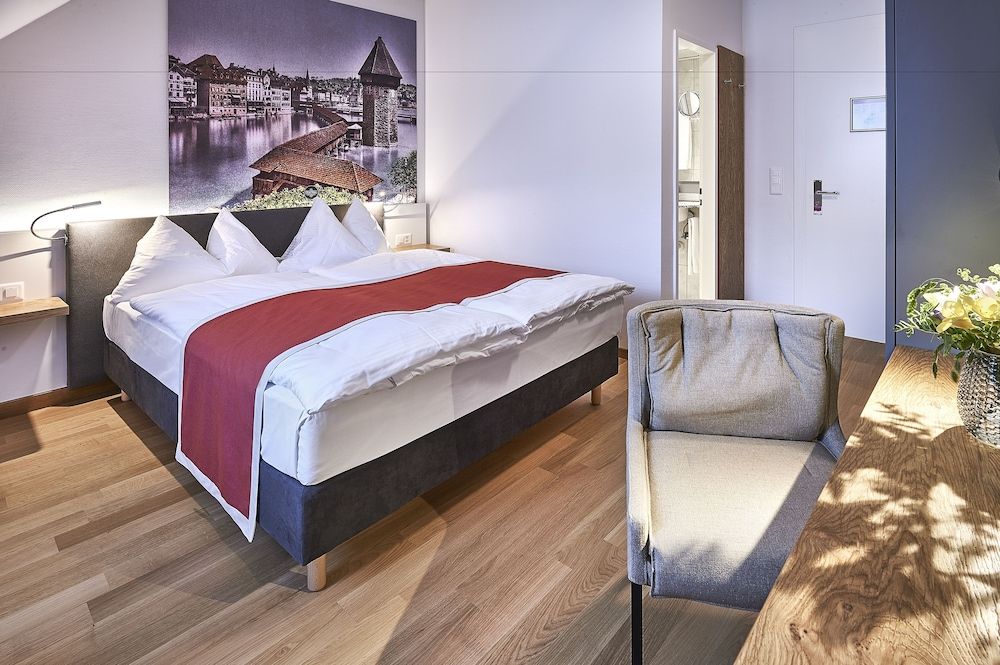 Hotel Central Luzern Classic Double Room (Cosy) 6