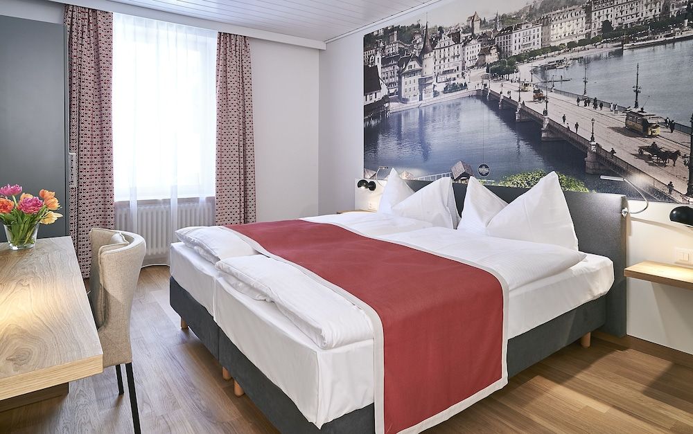 Hotel Central Luzern Classic Double Room (Cosy)