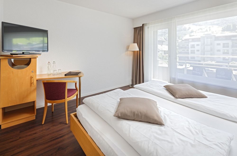 Panoramic Twin Room, Balcony, Mountain View