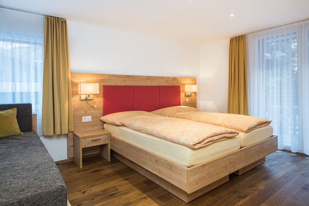 Apartment, 3 Bedrooms, Kitchen, Mountain View
