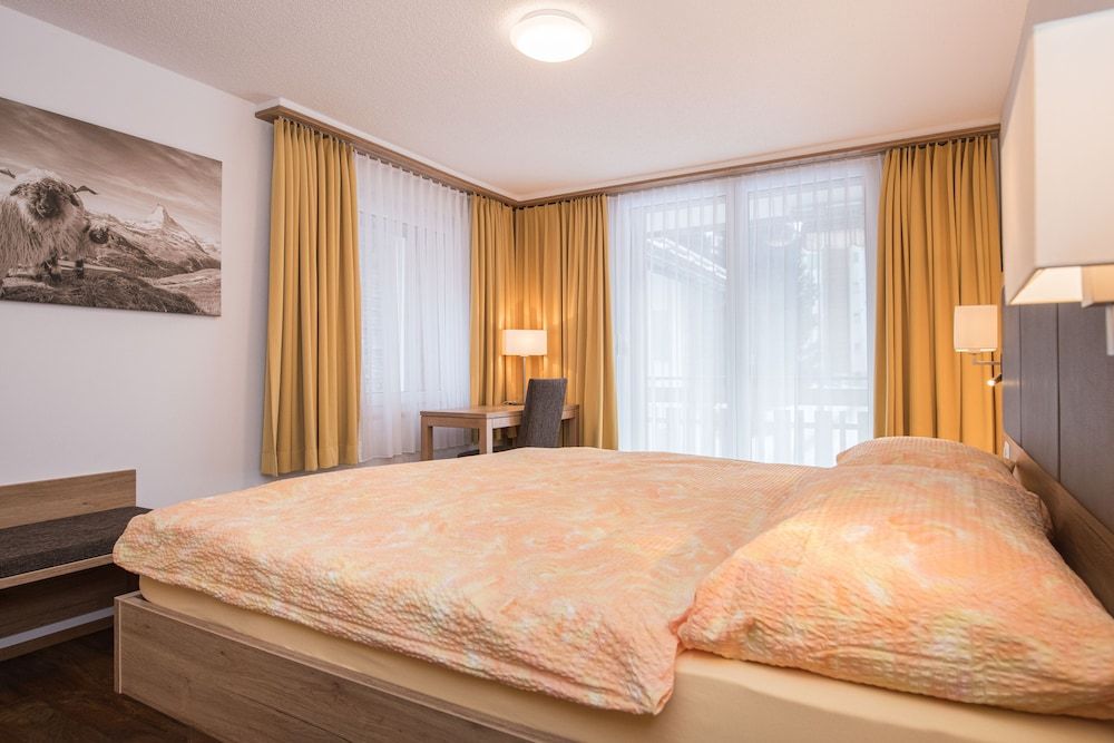 Apartment, 2 Bedrooms, Kitchen, Mountain View