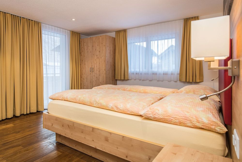 Apartment, 3 Bedrooms, Kitchen, Mountain View