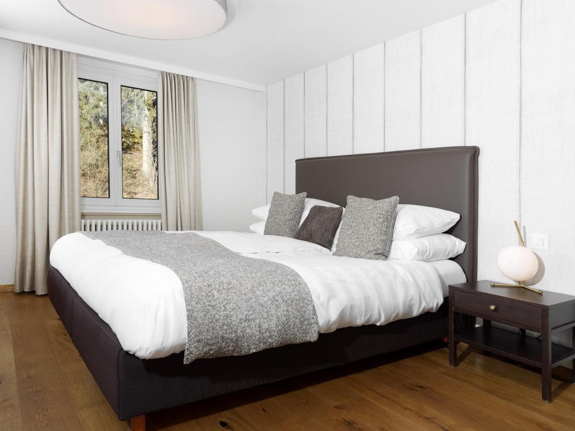 Suite with forest view