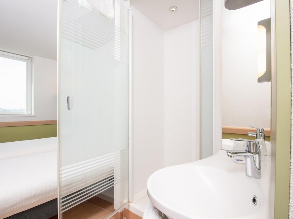 ibis budget Bern Expo Double Room 4