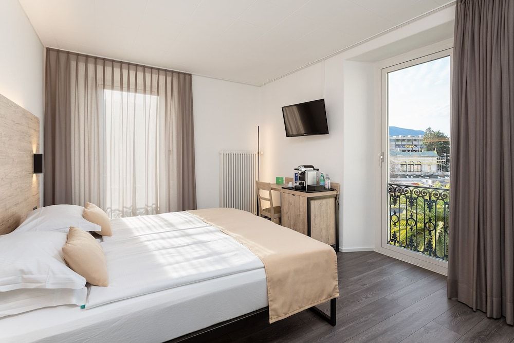 Hotel DU LAC Locarno Family Room, 2 Bedrooms, Lake View 2