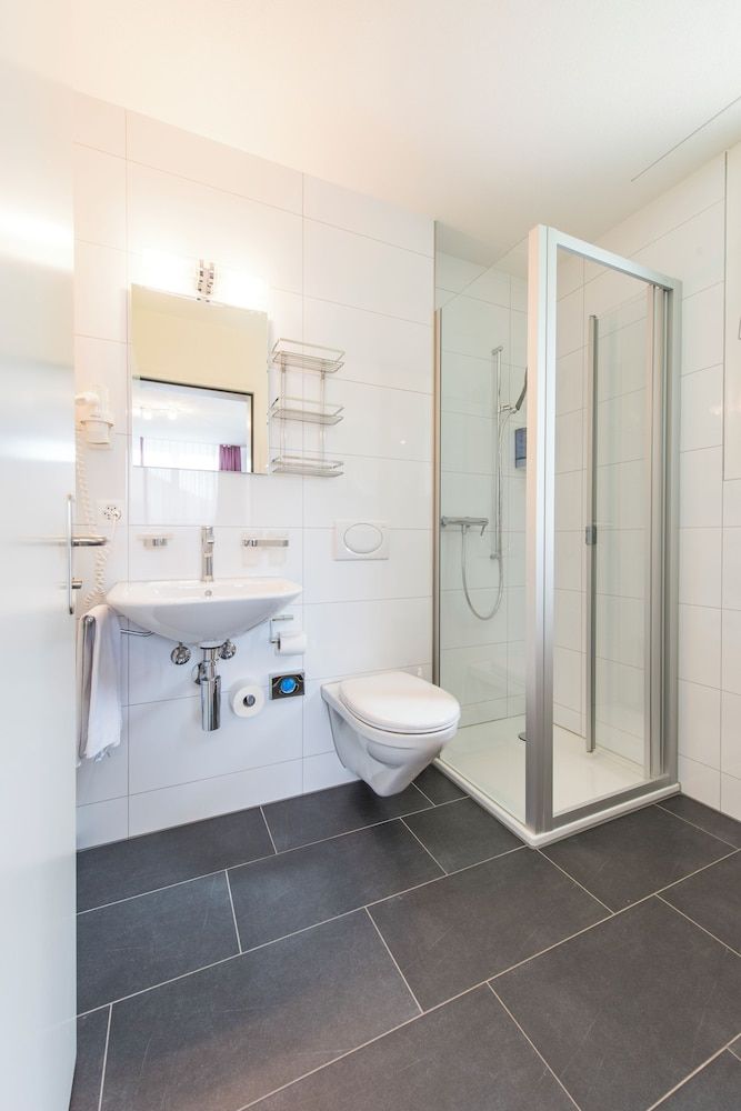 Hotel Engel Single Room 3