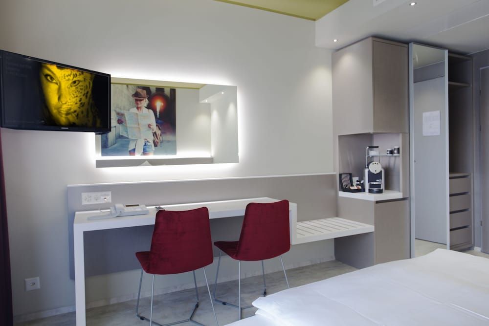 Hotel City Locarno, Design & Hospitality Modern Double Room 3