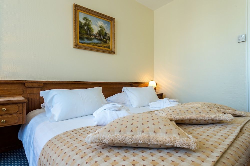 undefined Hotel Century 9