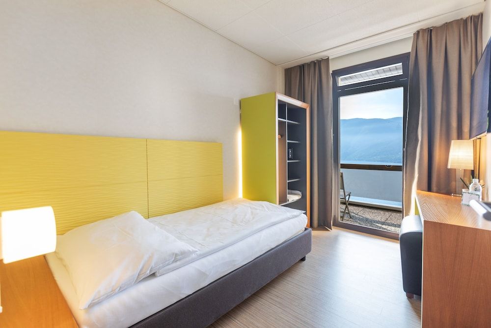 Comfort Single Lake View Room