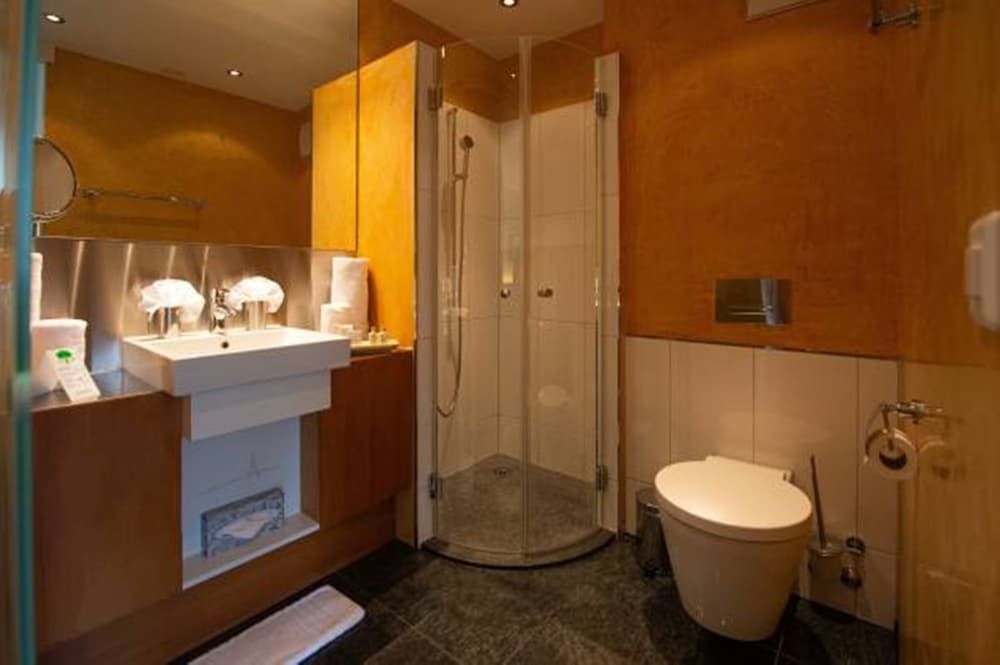 Hotel UTO KULM car-free hideaway in Zurich Standard Double Room 3