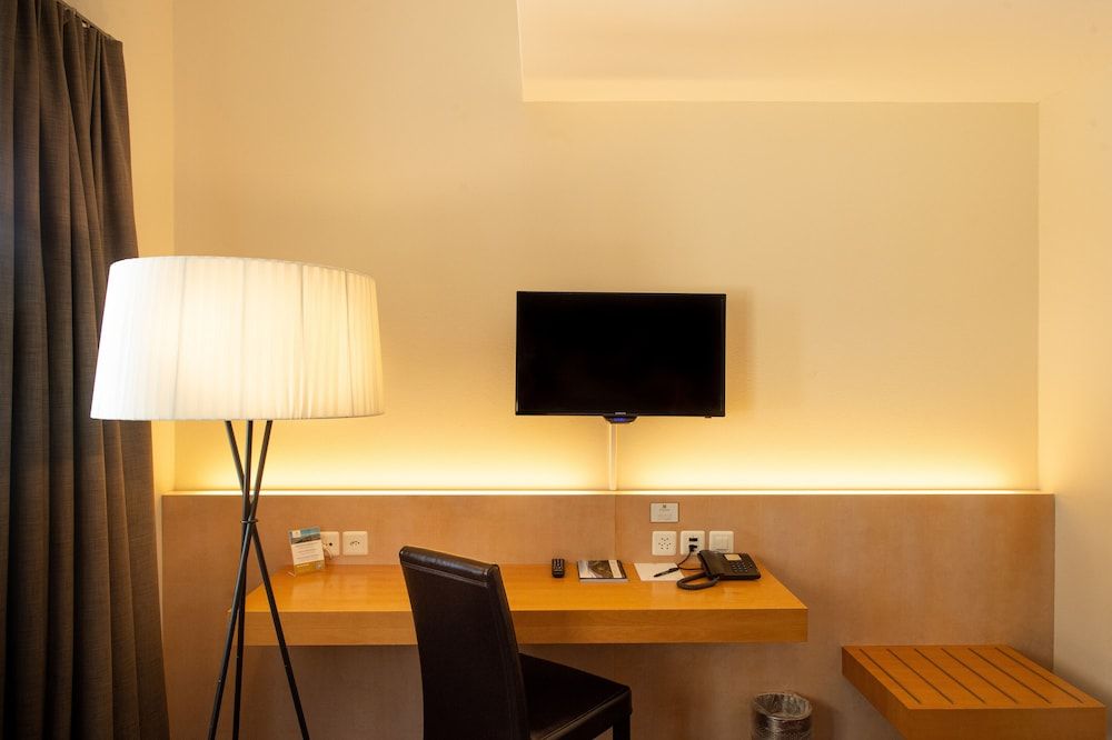 Hotel UTO KULM car-free hideaway in Zurich Standard Double Room 5