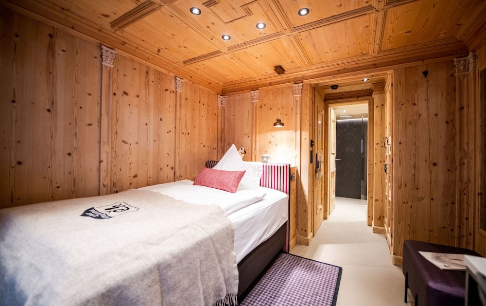 undefined Tradition Julen Hotel 4