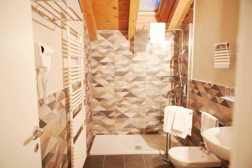 Maya Caprice Boutique Hotel & Spa Superior Triple Room, Balcony, Mountainside 3