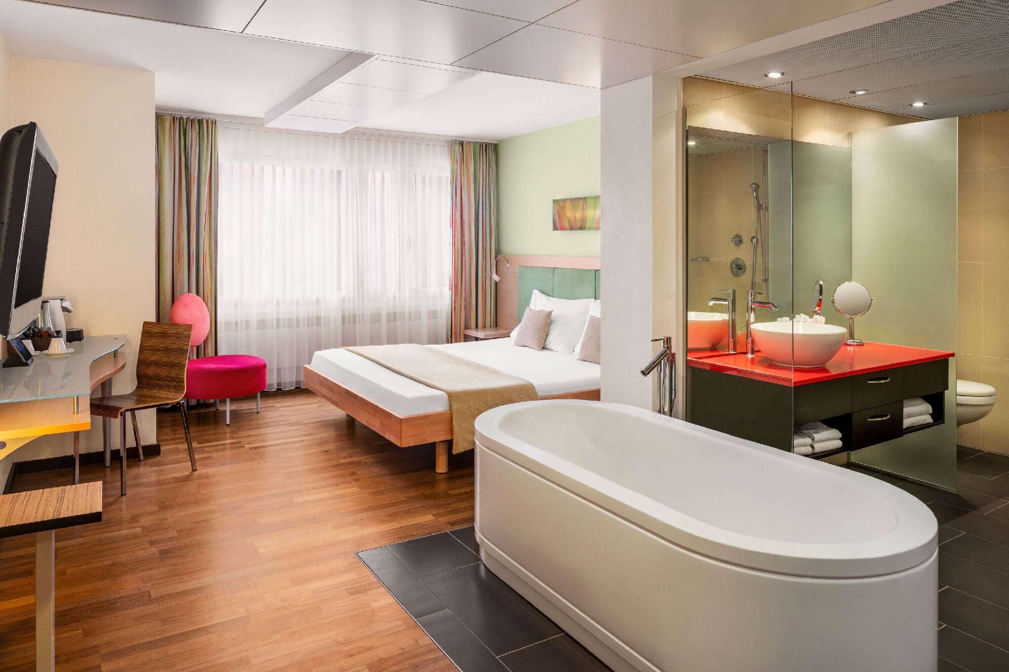 Double Bed, Deluxe Room
