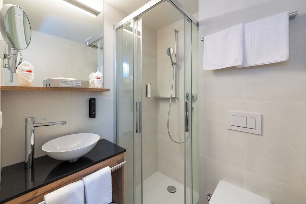 Berghotel Randolins Economy Double Room 10