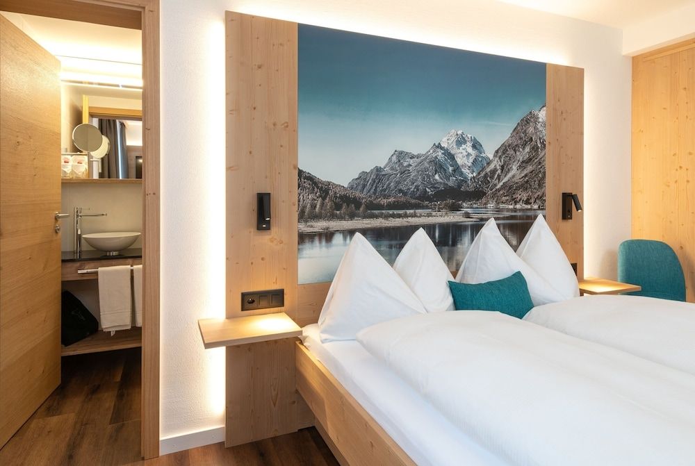 Berghotel Randolins Economy Double Room 6