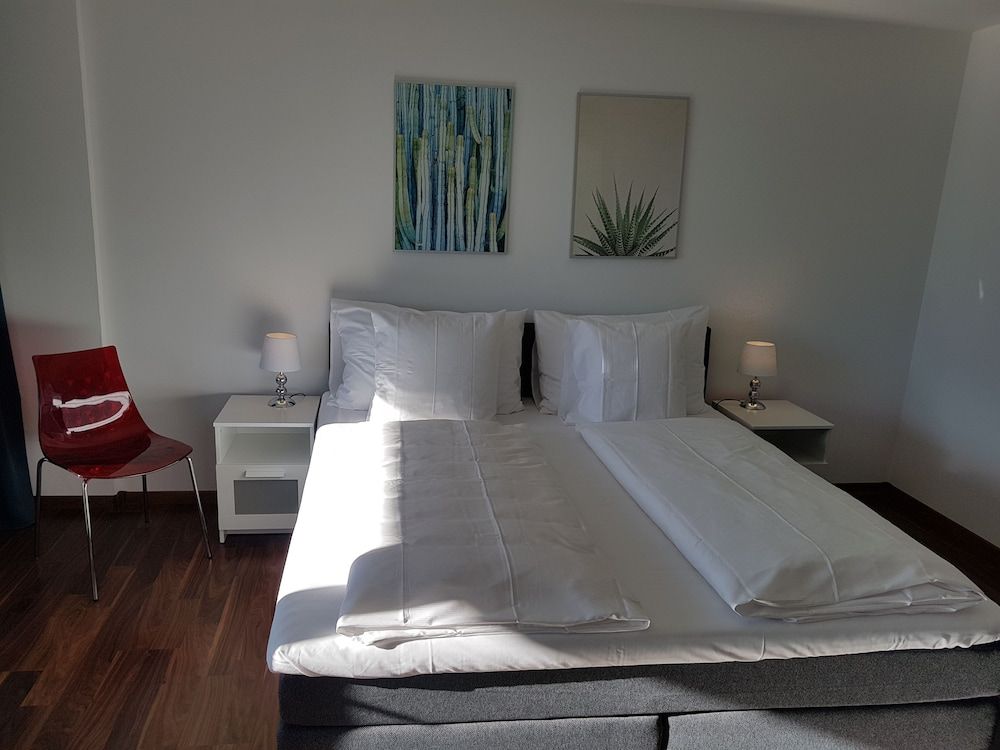 Grand Room, Balcony (Kitchenette)