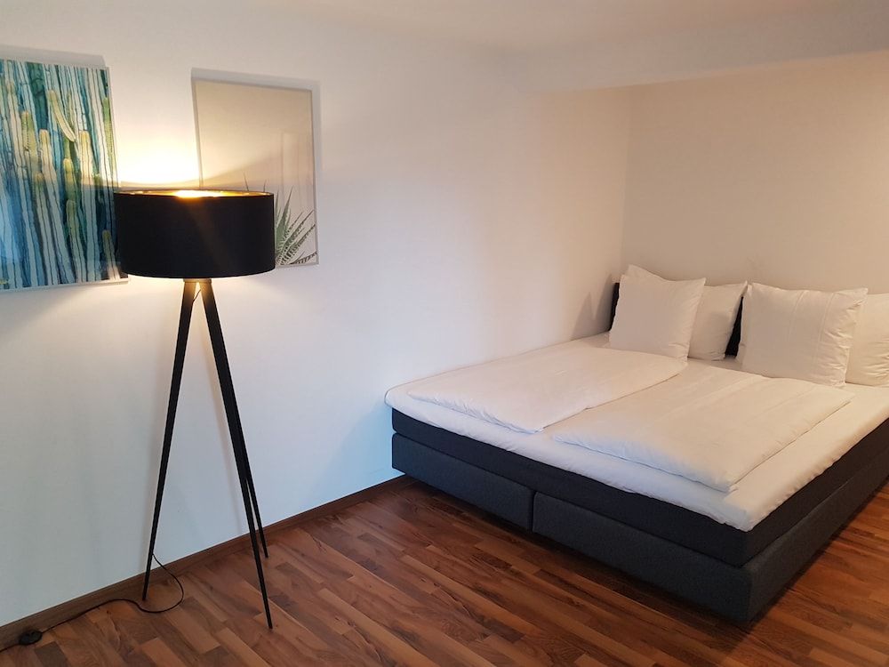 Family Room (Kitchenette)