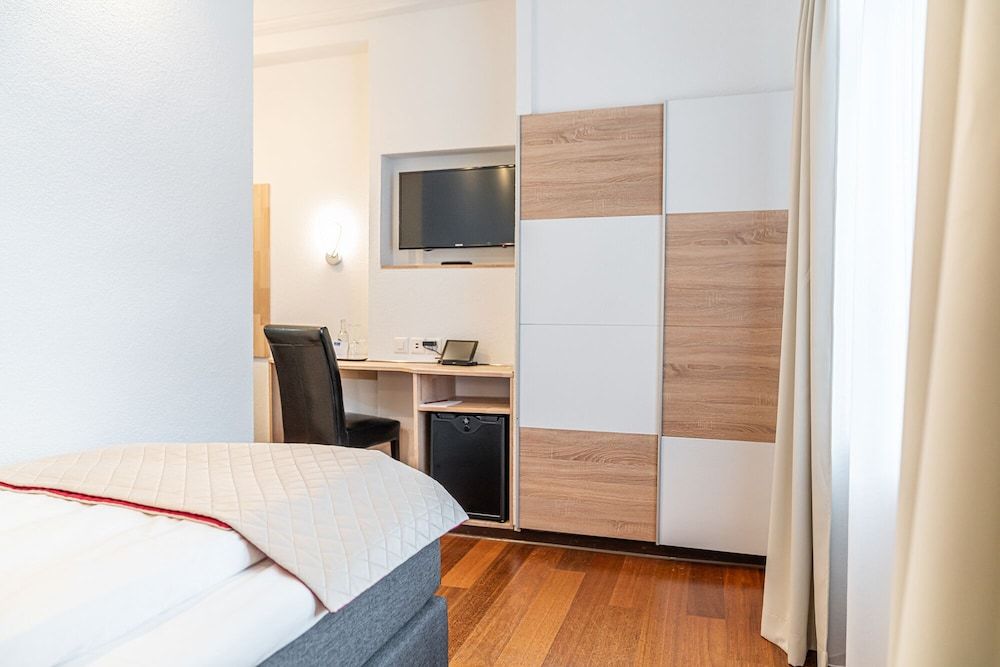 Hotel Europe Davos Standard Single Room 3