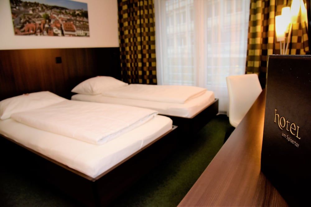 Hotel am Spisertor & Kursana Senioren Residenz Twin Room, 1 Bedroom, Garden View 2
