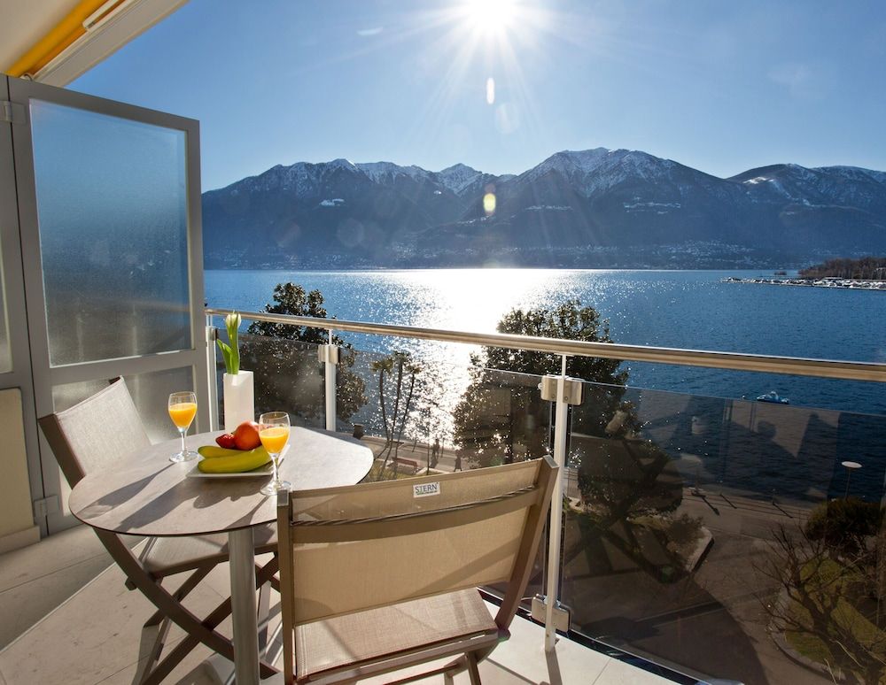 Classic Double Room, Lake View