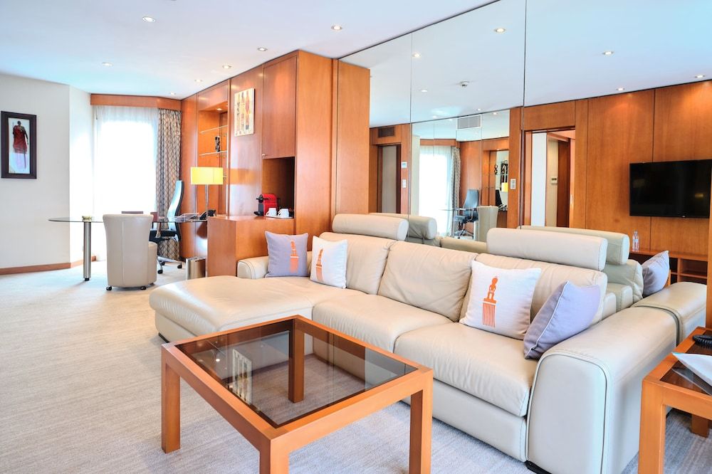 Hôtel TIAMA Executive Suite 6