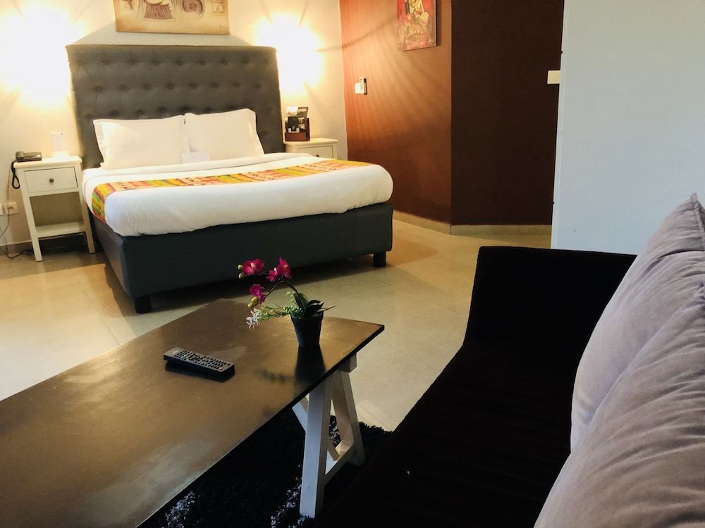 Détente Hôtel Superior Suite, Jetted Tub 2