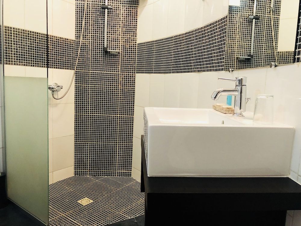 Détente Hôtel Double Room 24