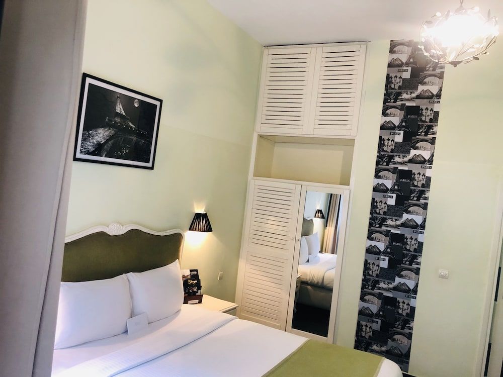 Détente Hôtel Superior Suite, Jetted Tub 5