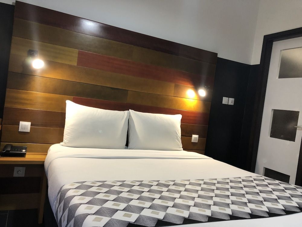 Détente Hôtel Double Room 9