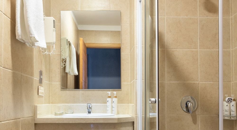 Rio Serrano Hotel + Spa Standard Double or Twin Room 6