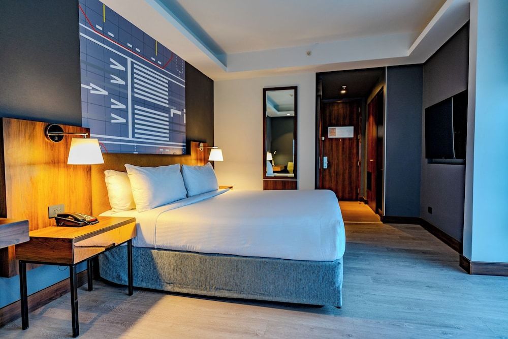 Courtyard by Marriott Santiago Airport Room, 1 King Bed