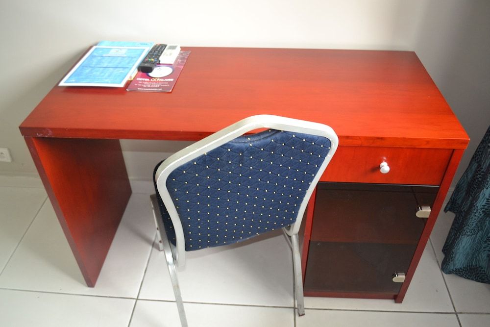 Hôtel La Falaise Bonanjo Standard Double Room 7