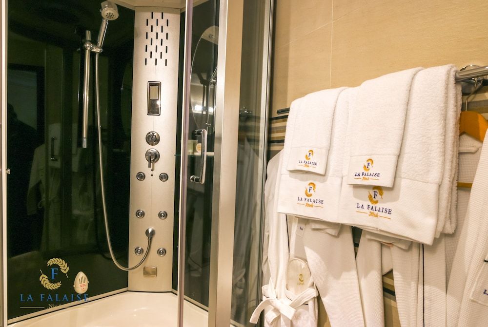 Hôtel Résidence La Falaise Superior Double Room, 1 King Bed 4