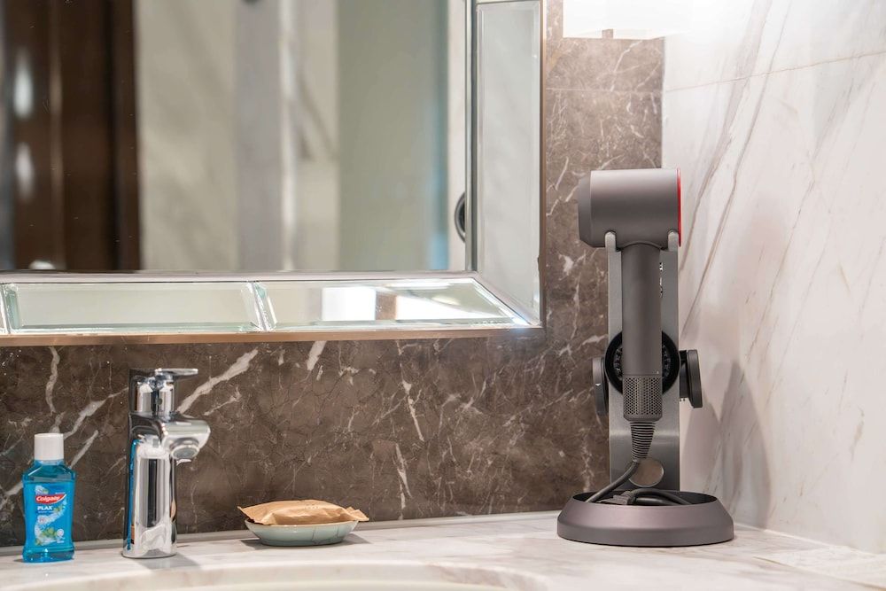 Midtown Shangri-La, Hangzhou Premier King Room 5