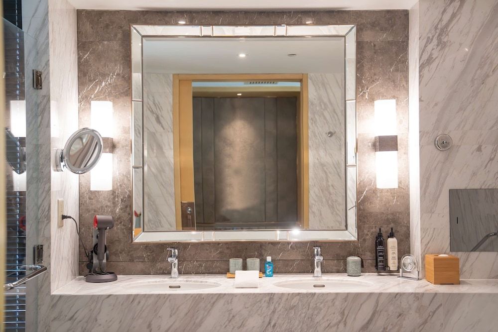 Executive Suite King Room
