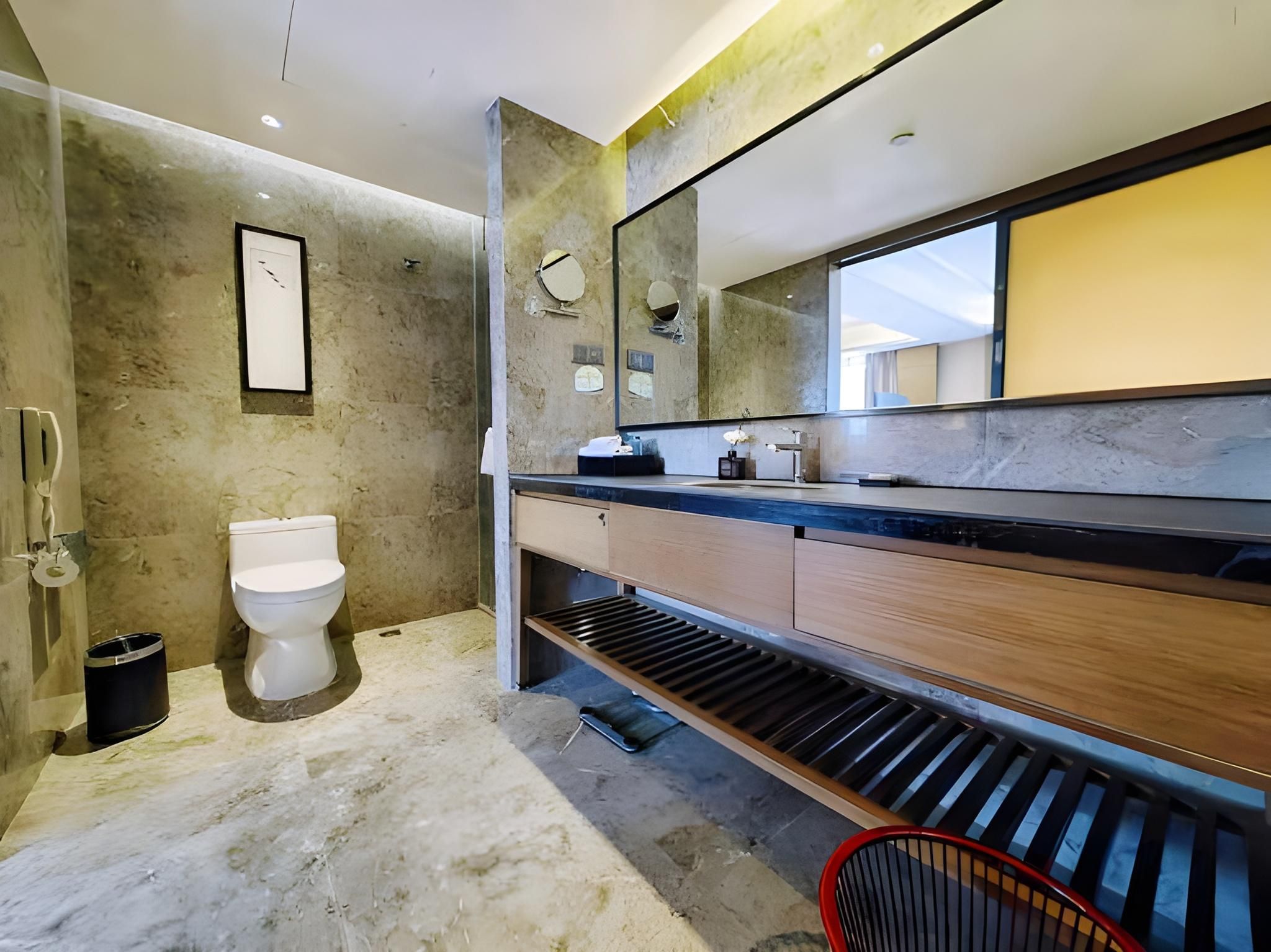 Executive Family Room