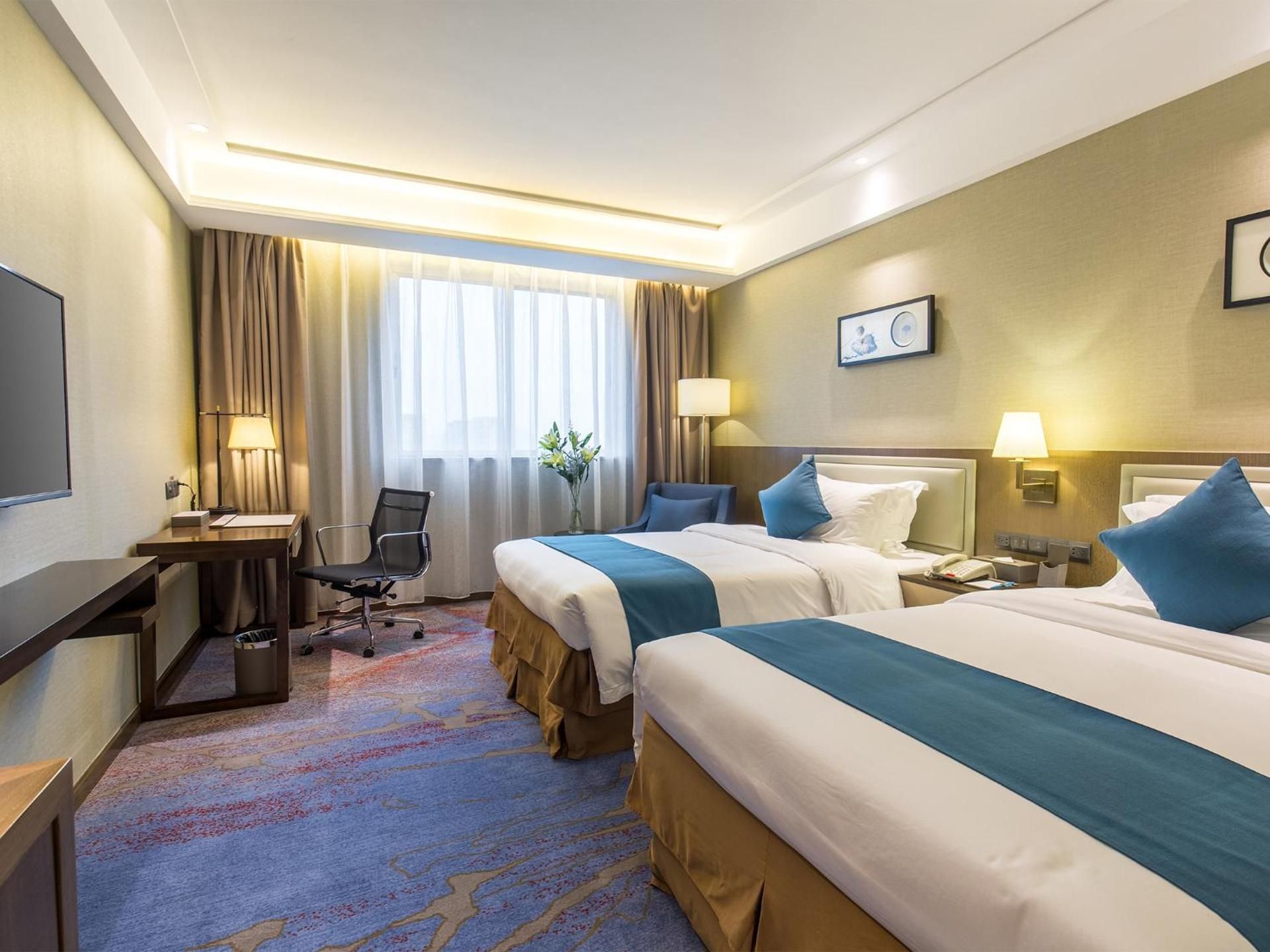 2 Bed Twin Superior Room