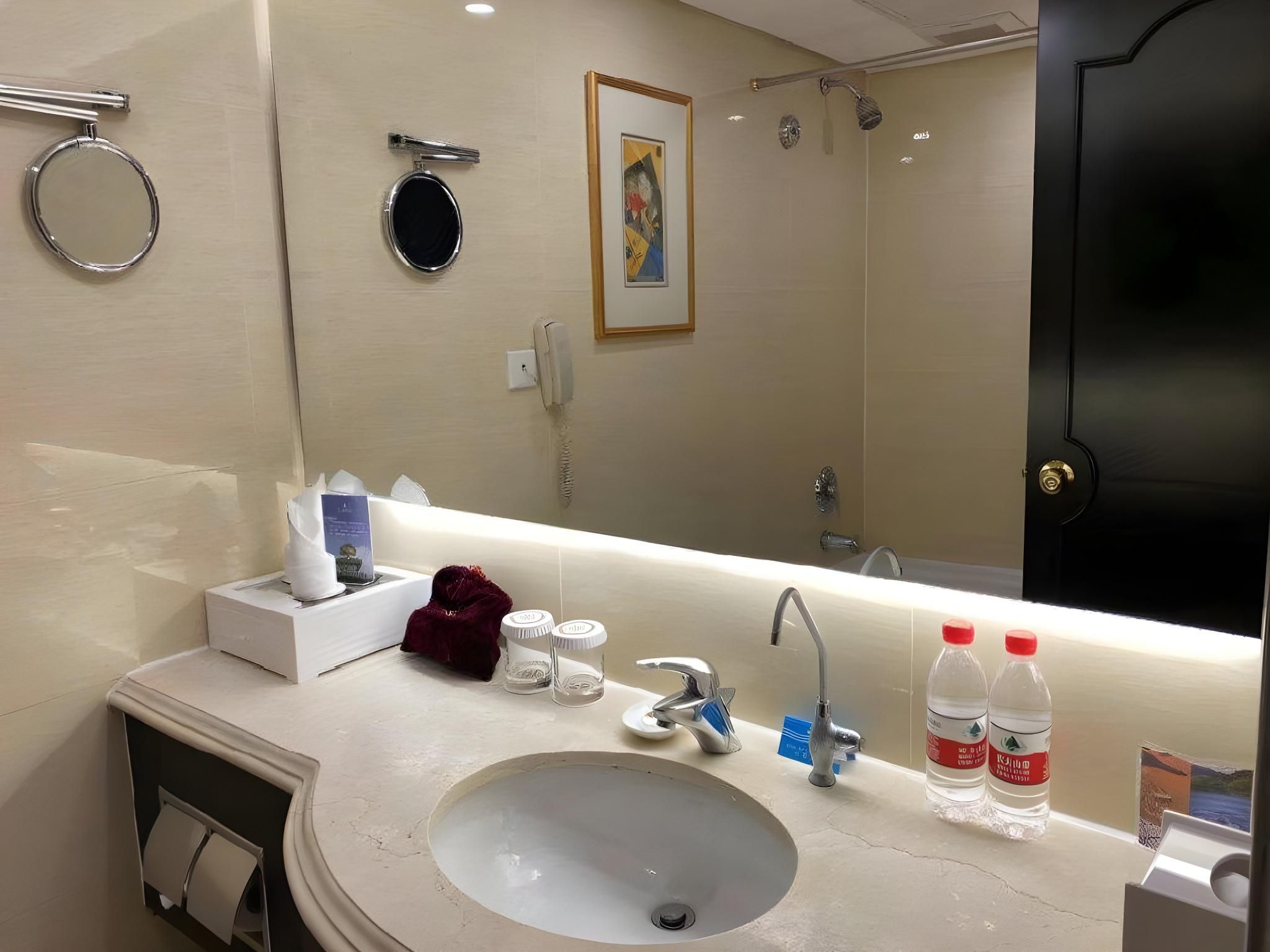 Celebrity International Grand Hotel Standard King Bed 3