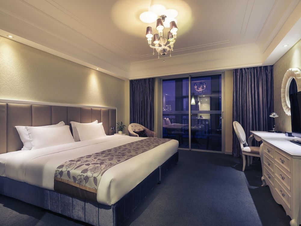 Mercure Xiamen International Conference and Exhibition Center Deluxe Room, 1 King Bed 3