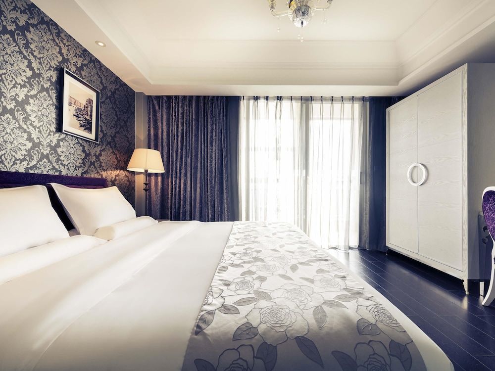 Mercure Xiamen International Conference and Exhibition Center Deluxe Room, 1 King Bed 2