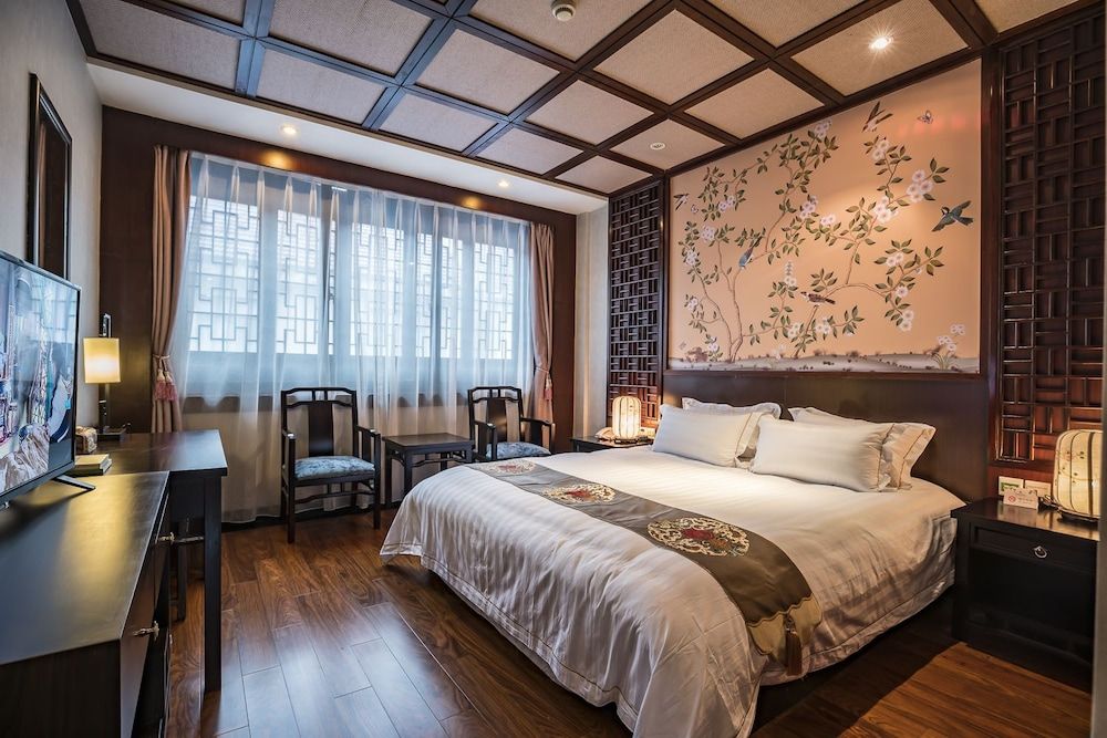 undefined Graceland Garden Court Hotel 3