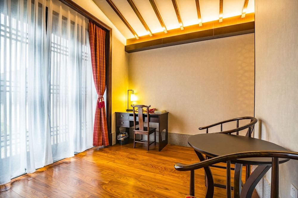 Graceland Garden Court Hotel Executive Room 3