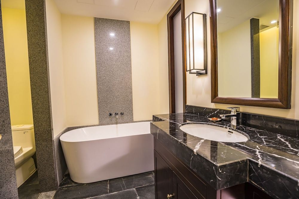 Graceland Garden Court Hotel Executive Room 4