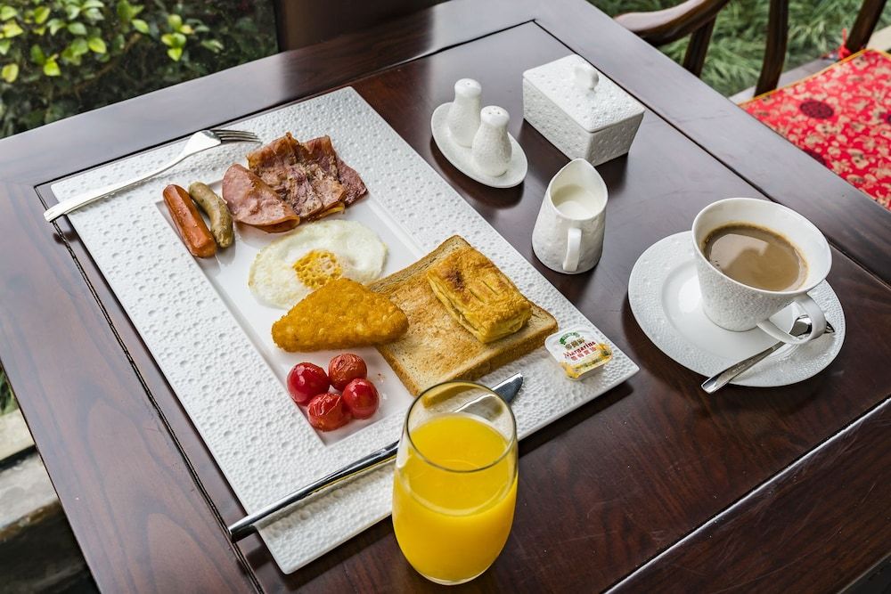 undefined Graceland Garden Court Hotel 9