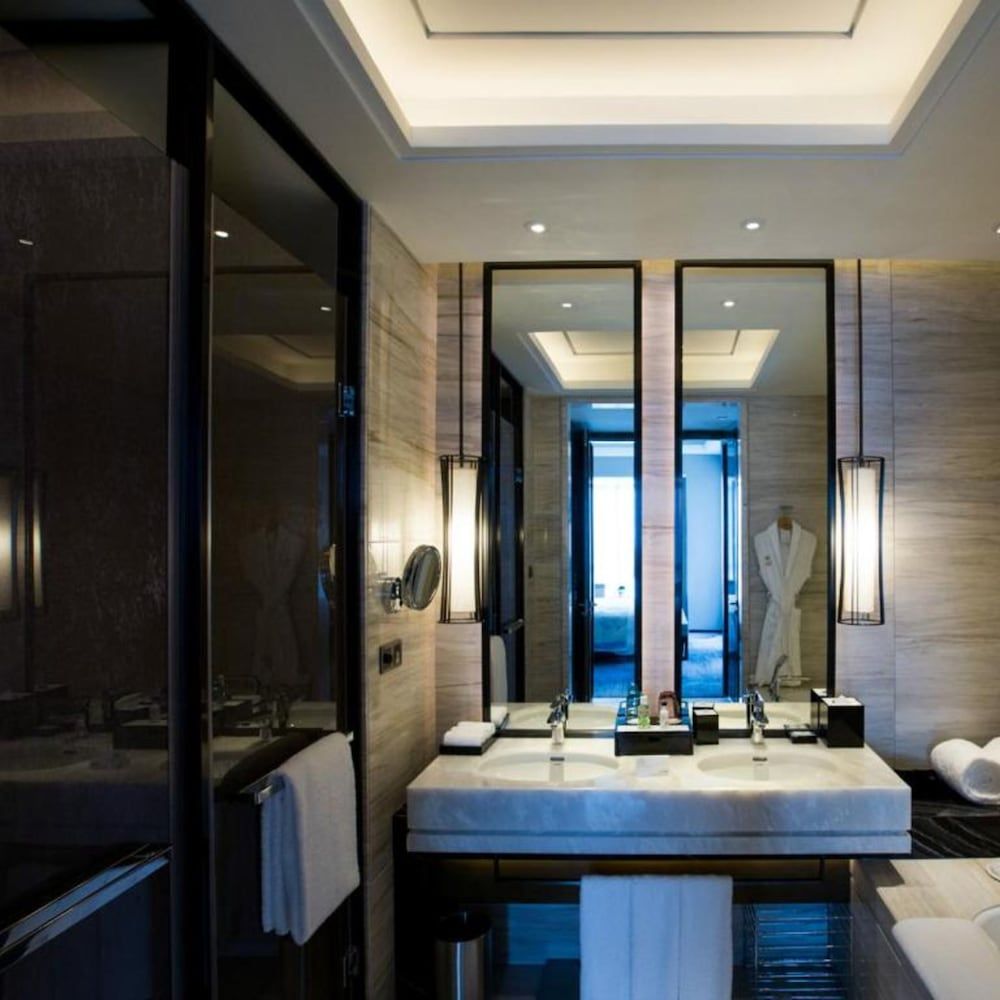 Wanda Realm Yiwu Deluxe River View Hollywood 7