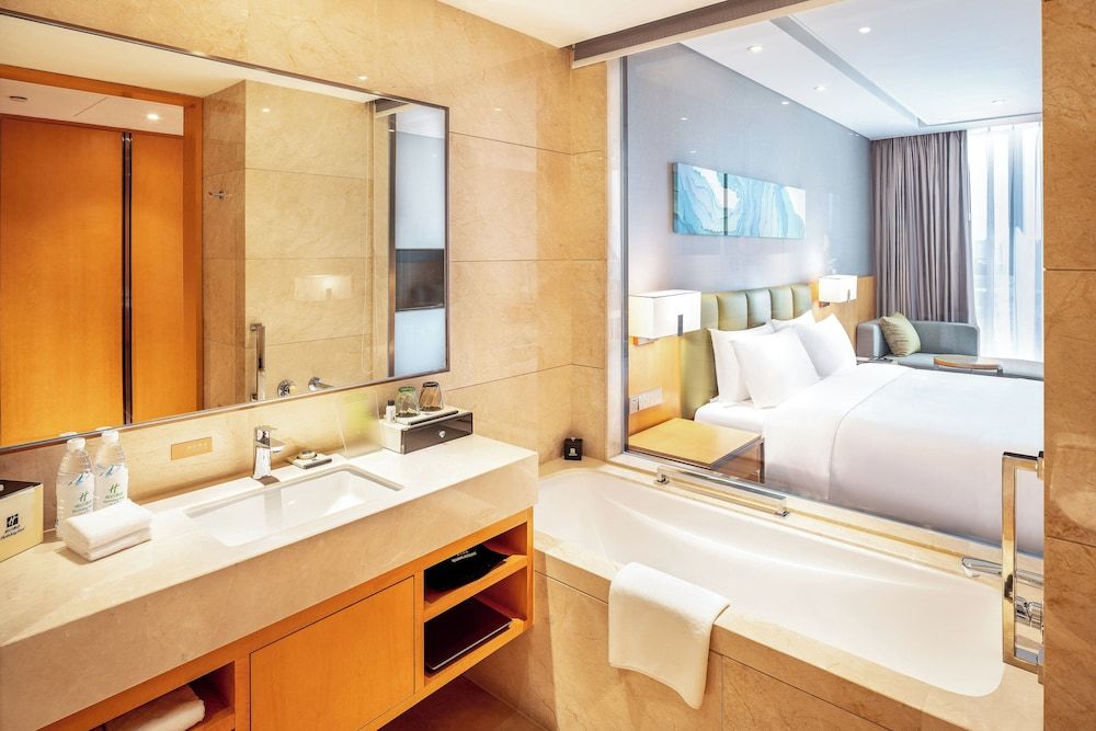 Premium Room, 1 King Bed, City View