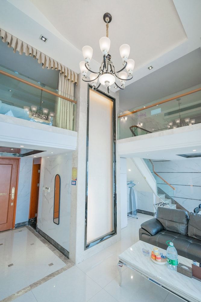 Duplex Deluxe Two-bedroom Suite
